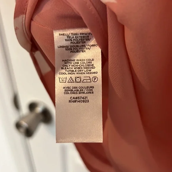 Loft Brushstroke V-Neck Tank - Picture 5 of 6